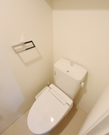 トイレ　※別部屋の参考写真です。