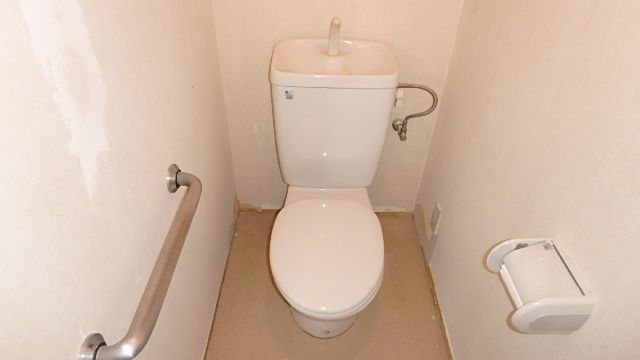 地下鉄谷町線 中崎町駅 徒歩1分 14階建 築29年のトイレ写真