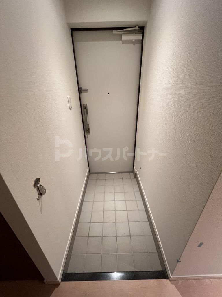 Cross Point AKABANEの玄関写真
