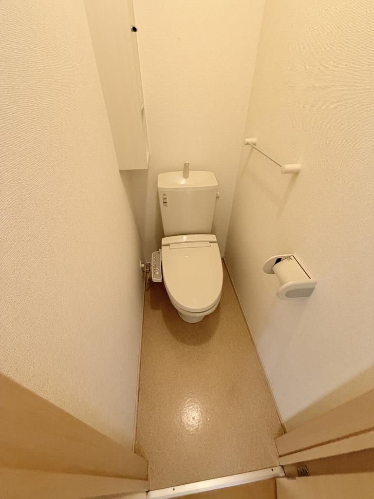 ＪＲ山陽本線 福山駅 徒歩31分 3階建 築13年のトイレ写真