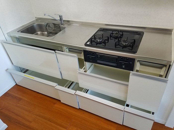 キッチン　同物件別部屋参考写真です