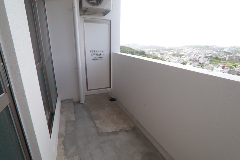バルコニー　※別部屋の参考写真となります。
