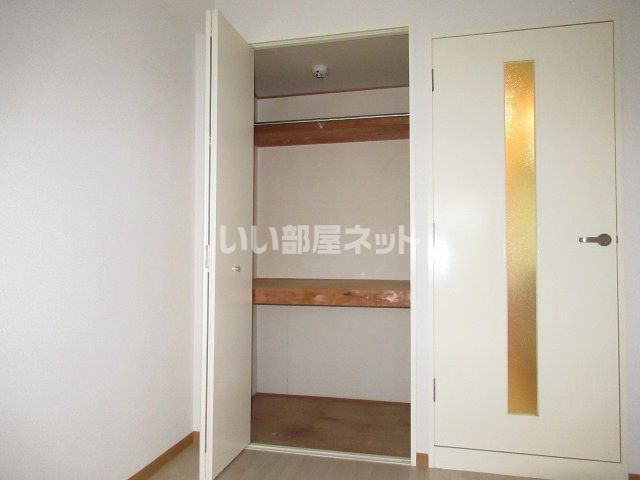 近鉄けいはんな線 荒本駅 徒歩13分 7階建 築29年の内装写真