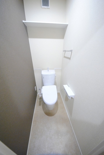 北区紫野上柳町戸建Bのトイレ写真