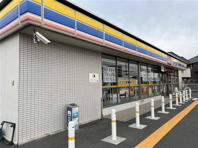 コンビニ　ミニストップ高松多肥下町店（コンビニ）まで323m