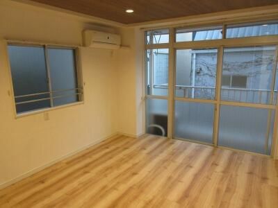 ＪＲ中央線 中野駅 徒歩10分 3階建 築44年の居間写真