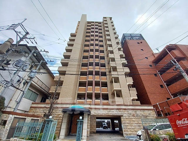 西鉄天神大牟田線 薬院駅 徒歩3分 築23年