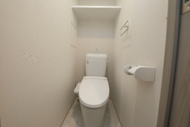 ＪＲ大阪環状線 大阪城公園駅 徒歩12分 5階建 築2年のトイレ写真