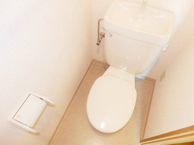 アーバンヴィラ新川崎のトイレ写真