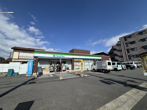 コンビニ　ファミリーマート 三原台一丁目店（コンビニ）まで107m