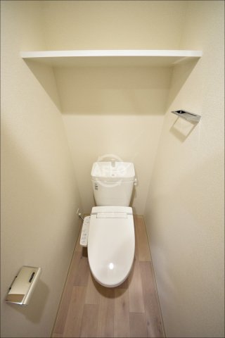 トイレ　プレサンス松屋町ヴェルデス　温水洗浄便座