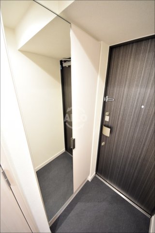 玄関　プレサンス松屋町ヴェルデス　玄関