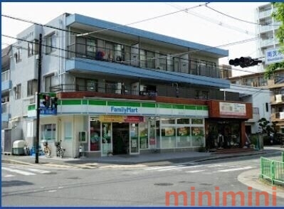 コンビニ　ファミリーマート茨木天王店（コンビニ）まで217m