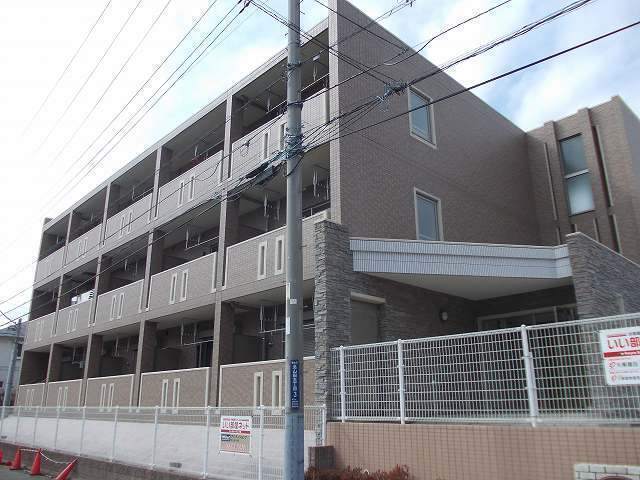 建物外観　外観タイル張りです