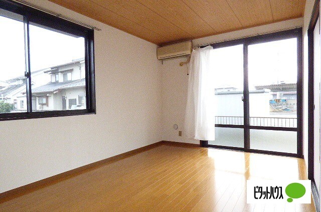 居室・リビング　他のお部屋のお写真です