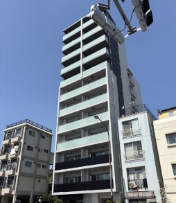 都営大江戸線 牛込柳町駅 徒歩13分 築4年