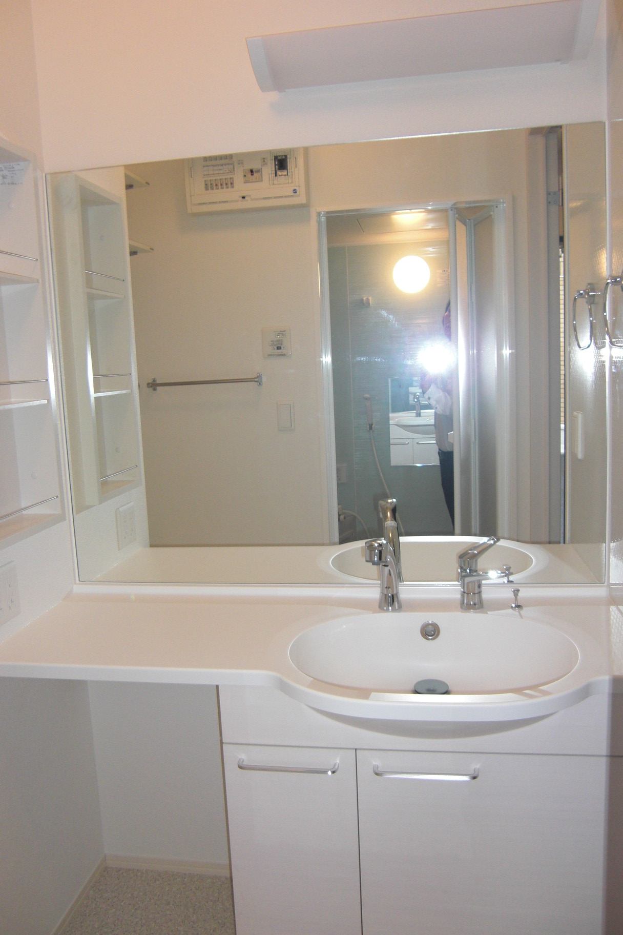 洗面設備　大型洗面台は人気のある設備です！