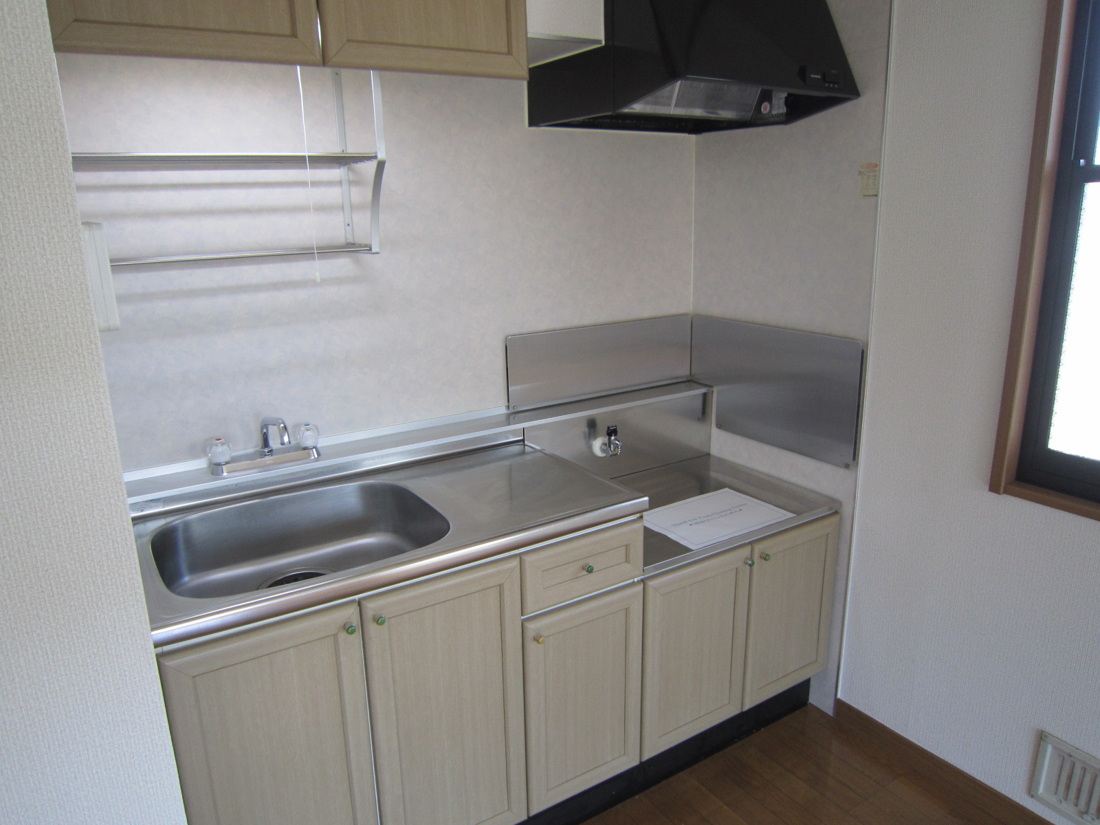 キッチン　※反転タイプのお写真になります。