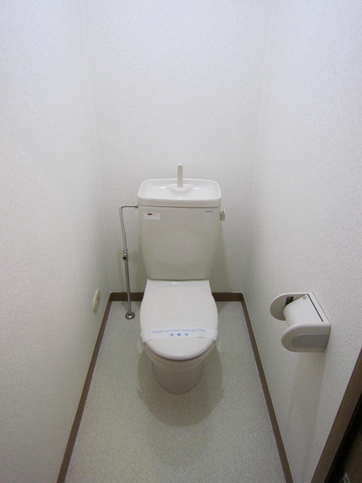 トイレ　※反転タイプのお写真になります。