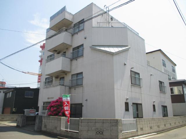 【奈良マンションの建物外観】