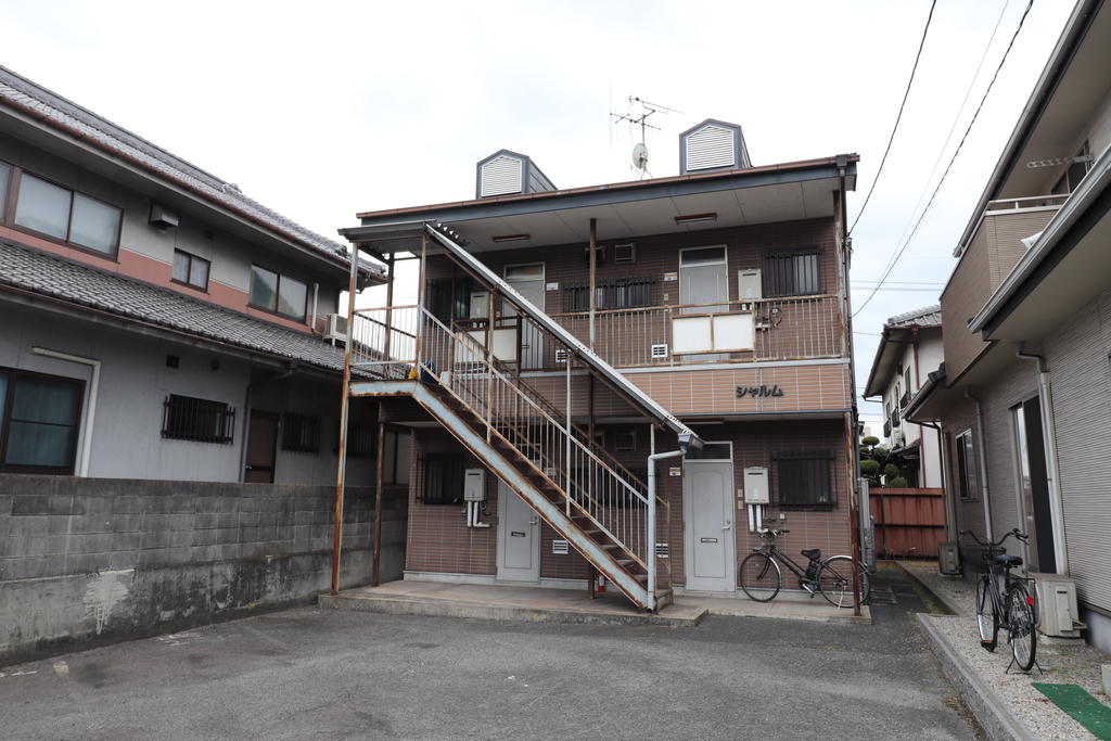 建物外観　外観写真です。駐車場は１台確保可能です。