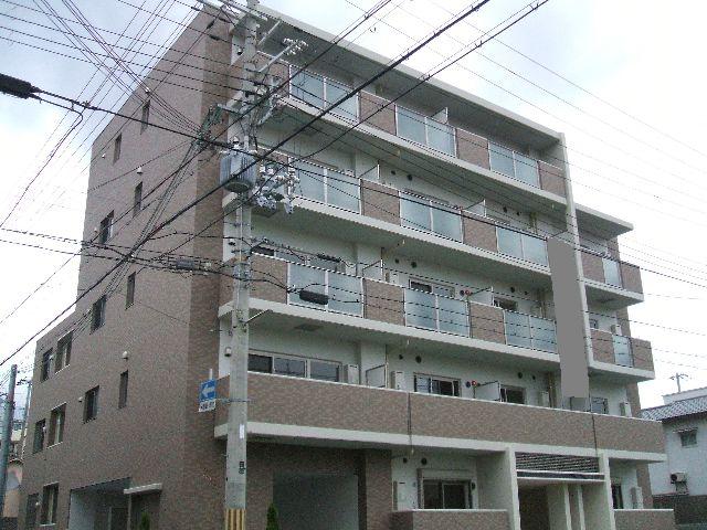 建物外観　タイル張りのお洒落な外観です。