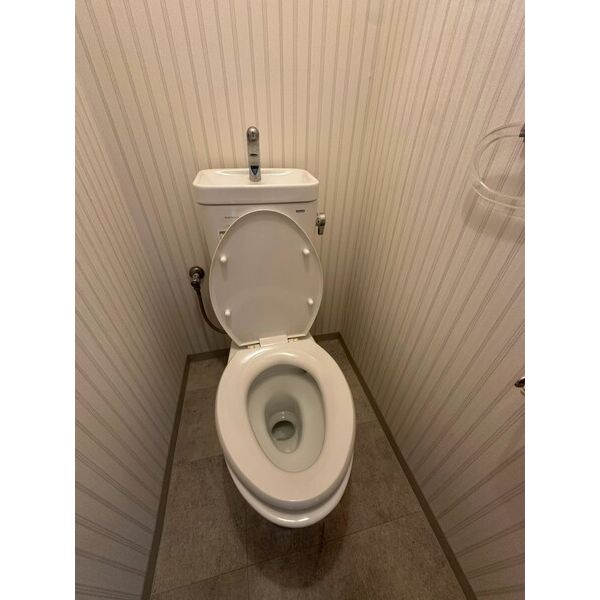 トイレ　WC