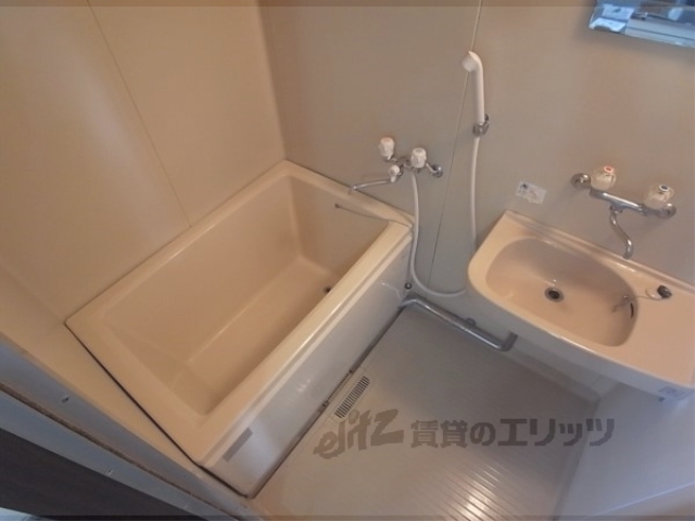 バス・シャワールーム　バス