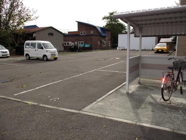 駐車場　駐車場