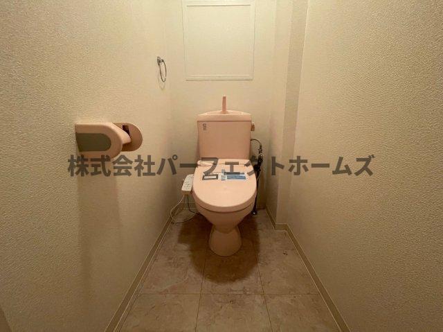 【枚方市東中振のマンションのトイレ】