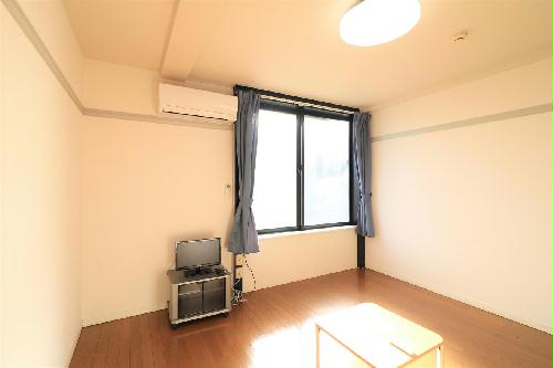 居室・リビング　家具家電付により急な転勤や新生活を今すぐスタートできます！