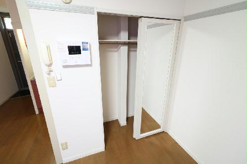 収納　大切な衣類を収納出来るクローゼットを完備！