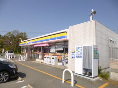 コンビニ　ミニストップ伊勢辻久留店（コンビニ）まで2319m