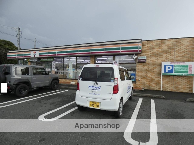 コンビニ　セブンイレブン（コンビニ）まで856m