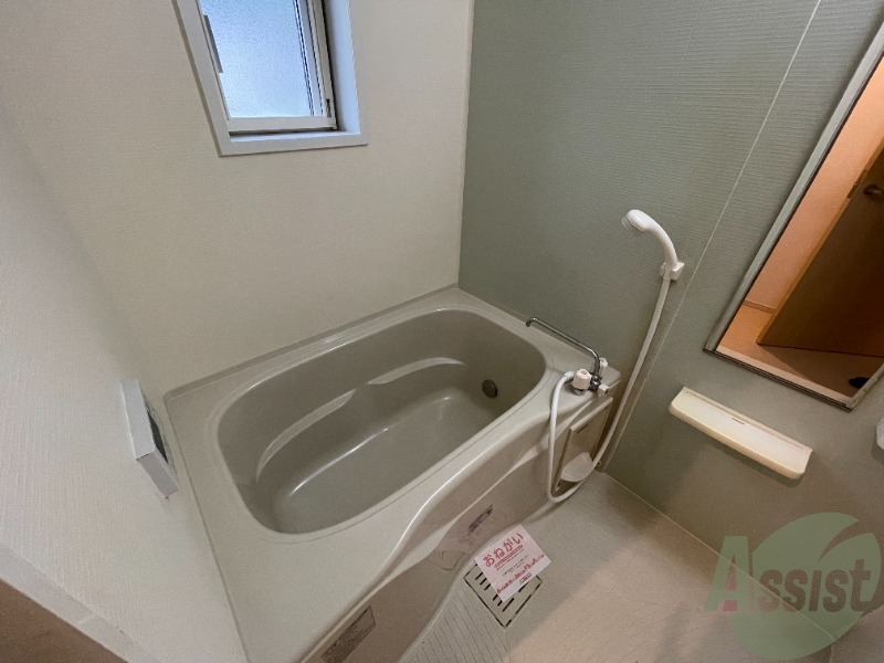 バス・シャワールーム　バスルームはこちらです。一日の疲れをここで癒して下さい。