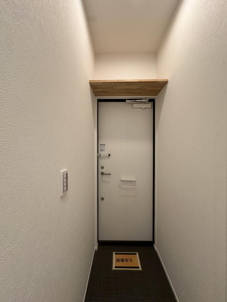 玄関　玄関収納有り