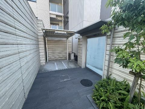 【名古屋市西区幅下のマンションの建物外観】