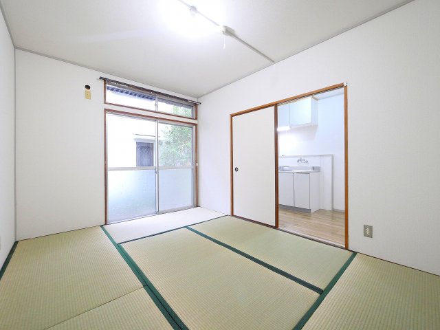 その他部屋・スペース　使い勝手のいい寝室です