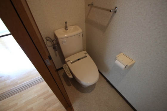 トイレ　※別部屋の写真です