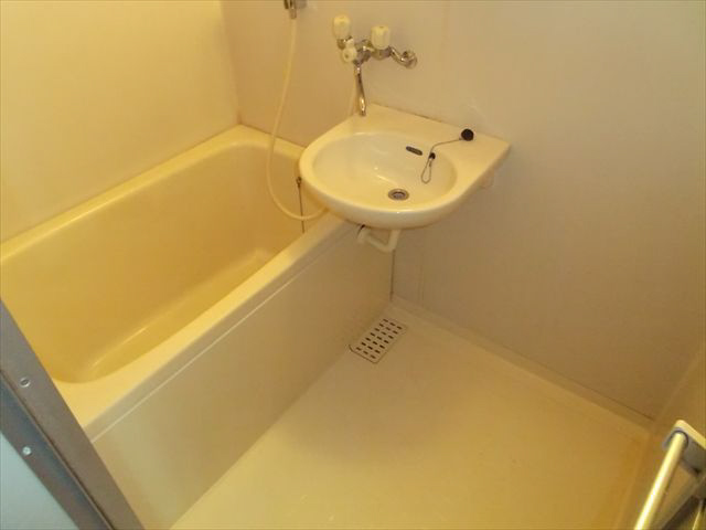 バス・シャワールーム　バスルーム