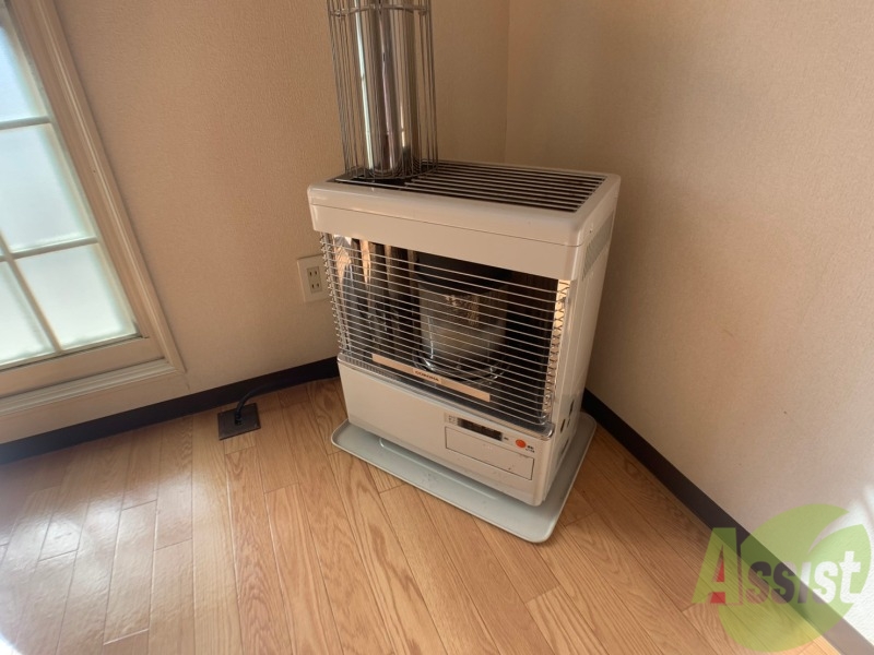 その他設備　灯油暖房がついており、寒い日も安心です！