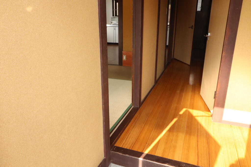 玄関　玄関です。