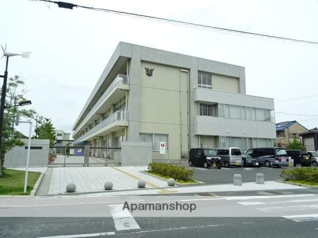 中学校　北部中学校（中学校）まで362m