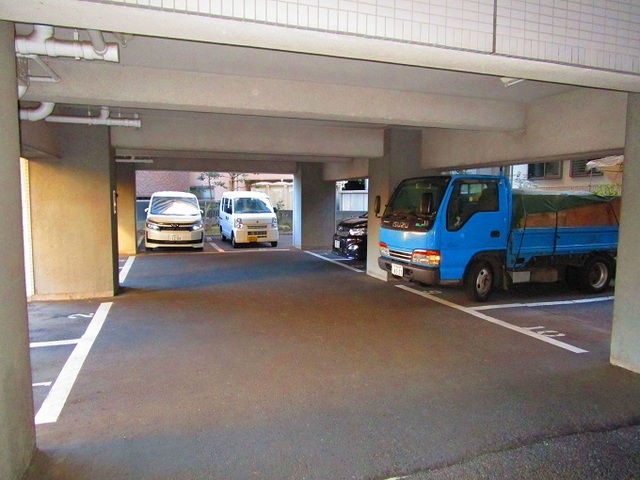 【デイム橋本の駐車場】