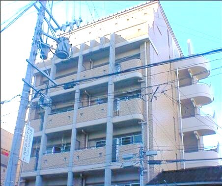 名古屋市千種区今池のマンションの建物外観