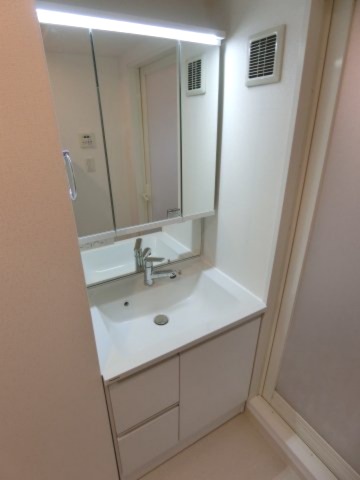 洗面設備　詳細は、RISUMO江坂本店→06-6155-7137まで♪