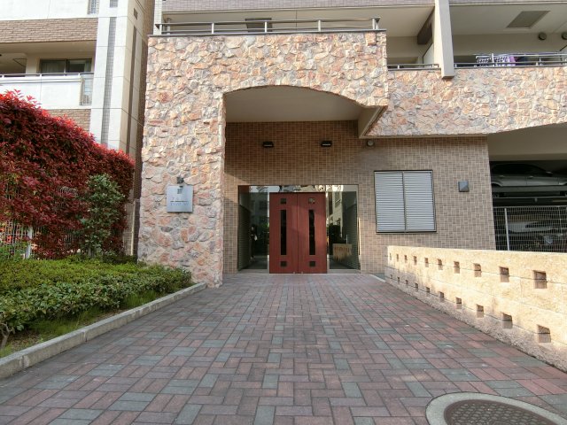 エントランス　詳細は、RISUMO江坂本店→06-6155-7137まで♪