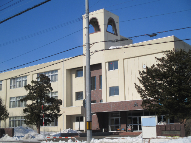 小学校　帯広市立光南小学校（小学校）まで498m