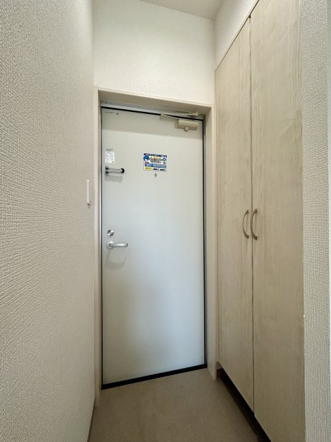 玄関　別号室の写真です（反転）