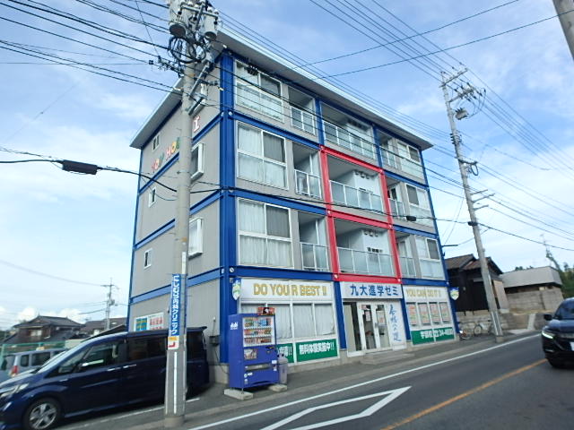 ＴＯＹ　ＨＯＵＳＥの外観